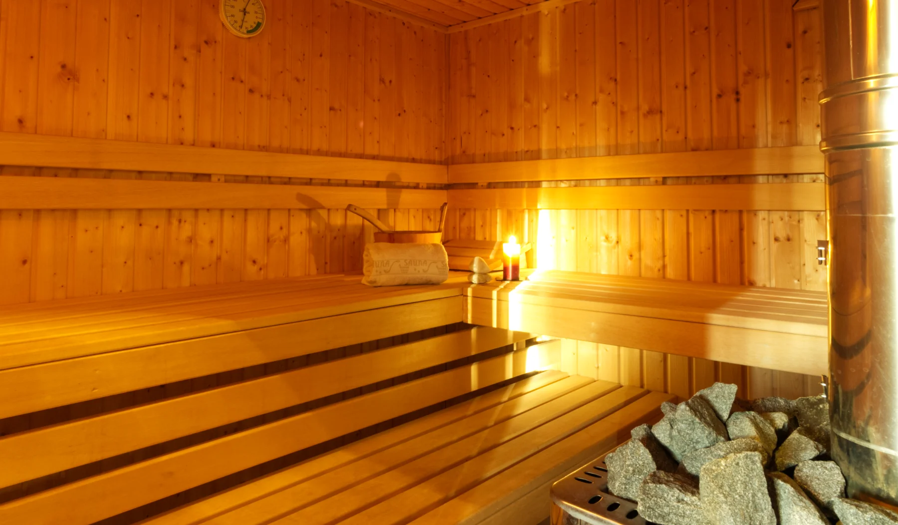 Natur-Schwimmteich & Wellness Natur-Schwimmteich und Wellness am Birkholmhof